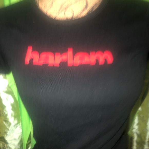 Harlem tee🎀 - Picture 3 of 5